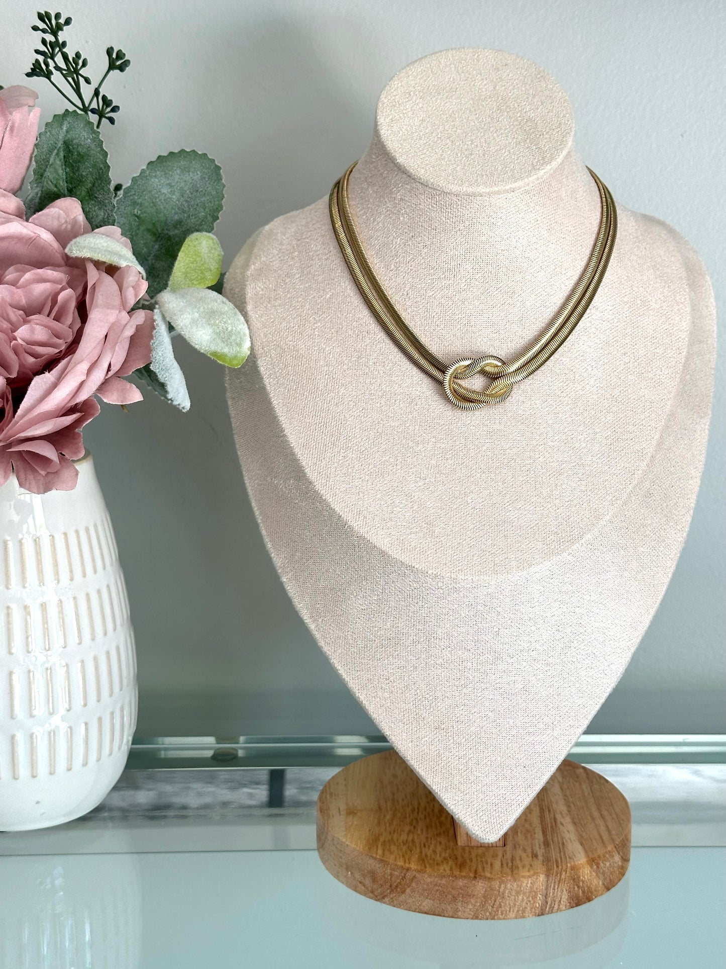 Knot Necklace